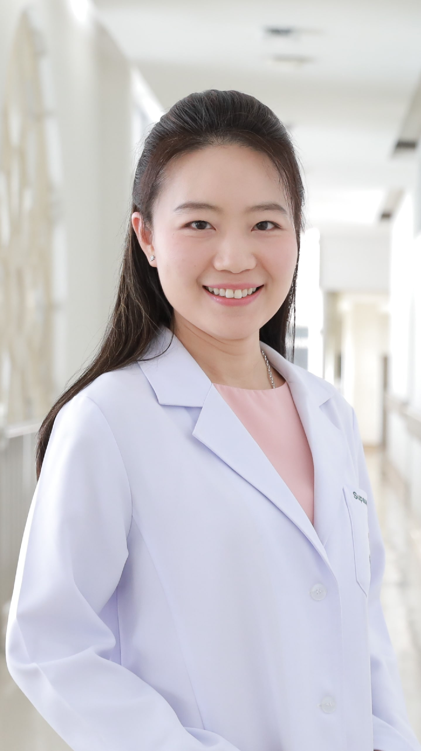 Dr. Supasuta Satthawisut, M.D.